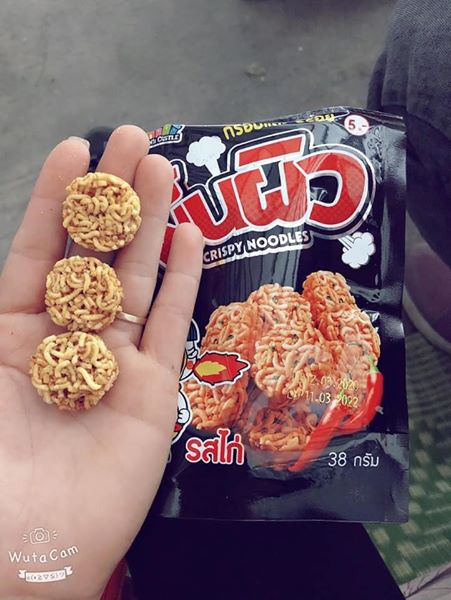 1 bịch 12 gói BIM MÌ GÀ CAY THÁI LAN