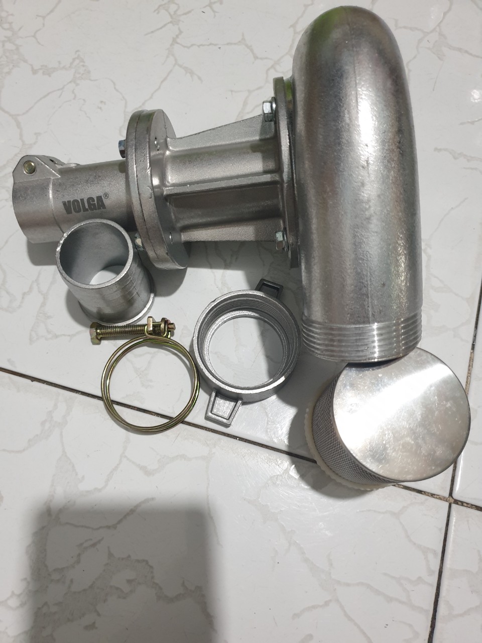 Đầu bơm nước phi 28mm, 9 khía  gắn máy cắt (phát) cỏ.