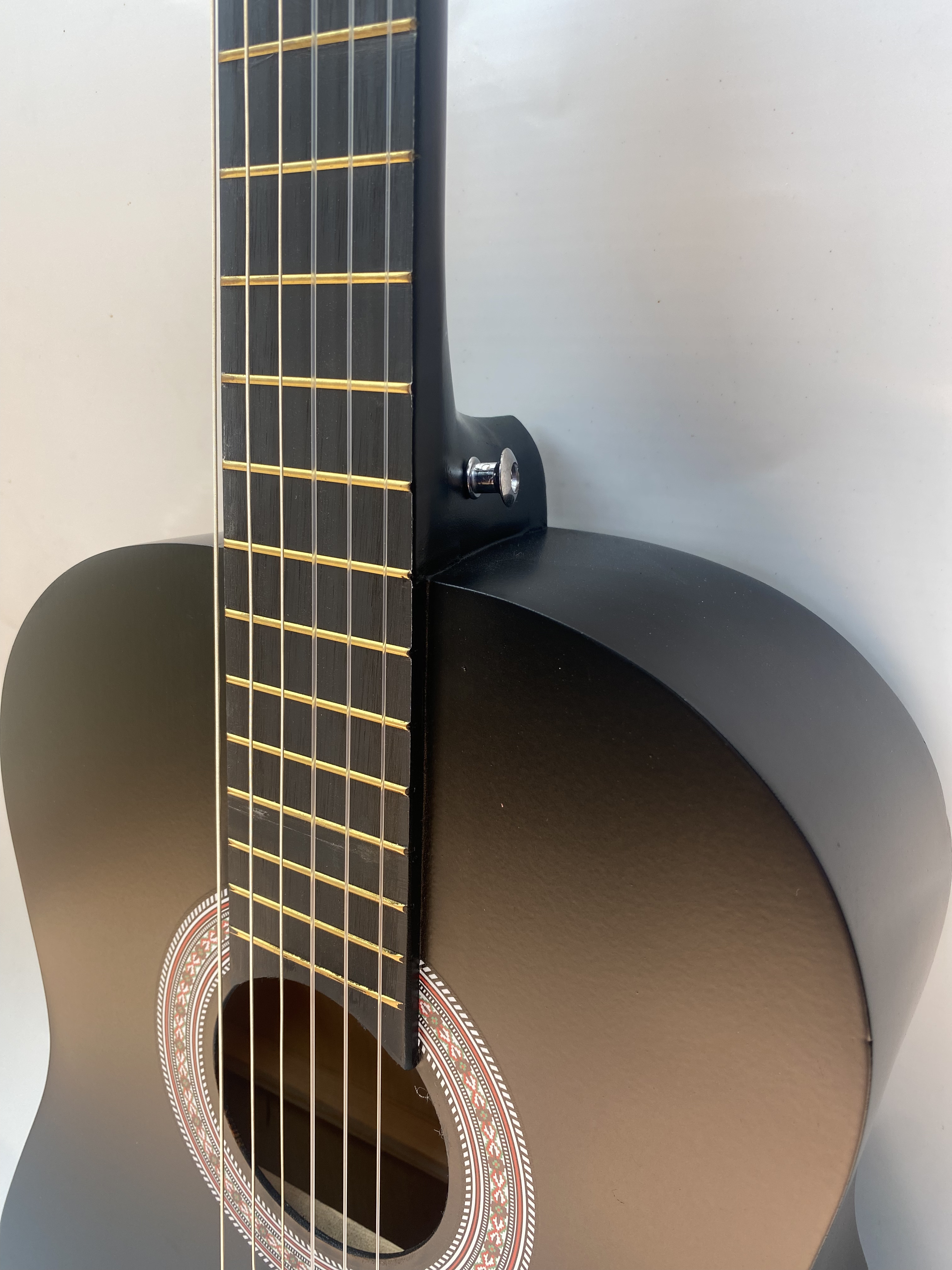 Đàn Guitar dáng D đủ màu sắc giá rẻ.