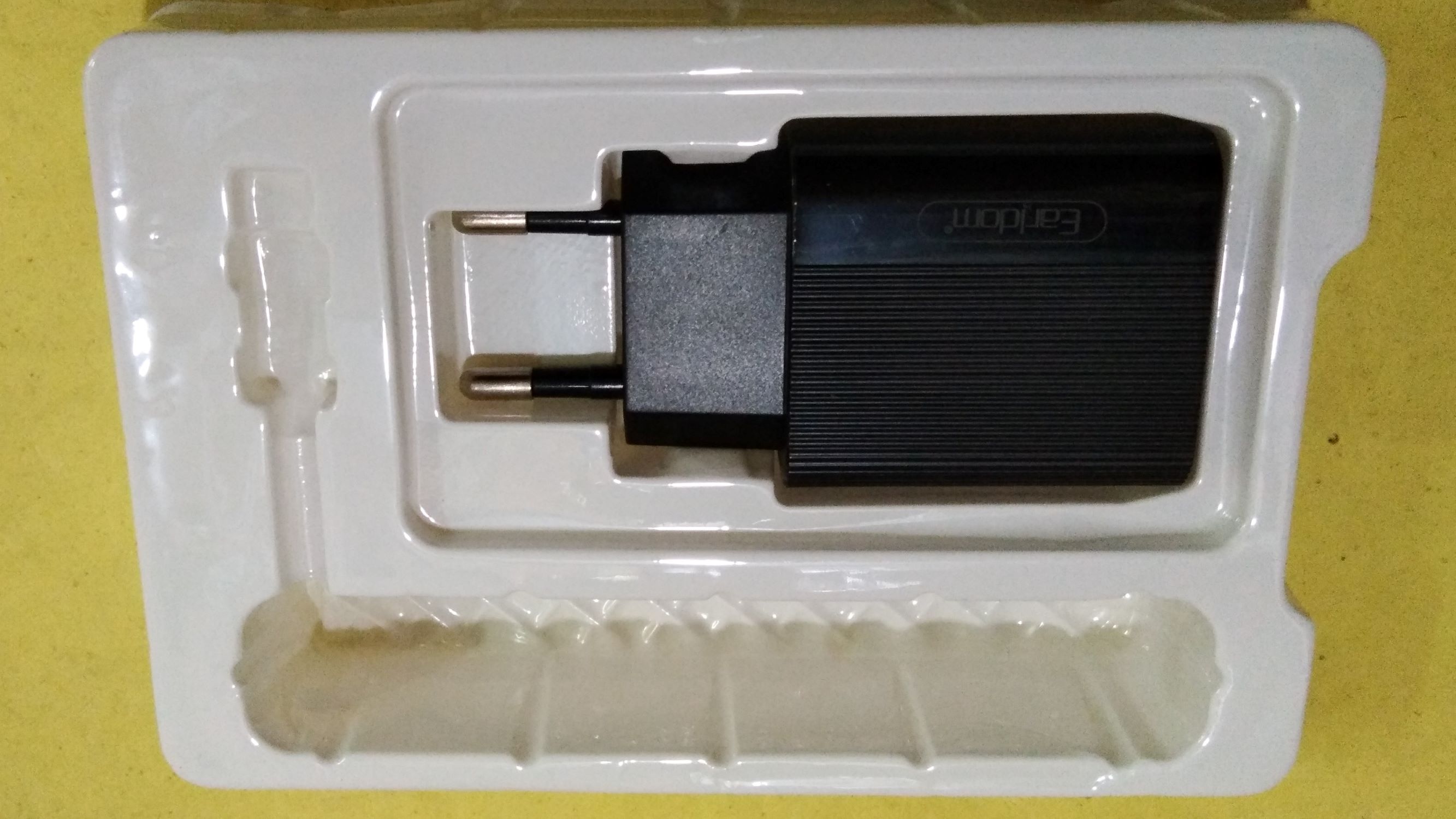 Củ sạc nhanh Earldom ES-201 1 cổng USB 2.1A