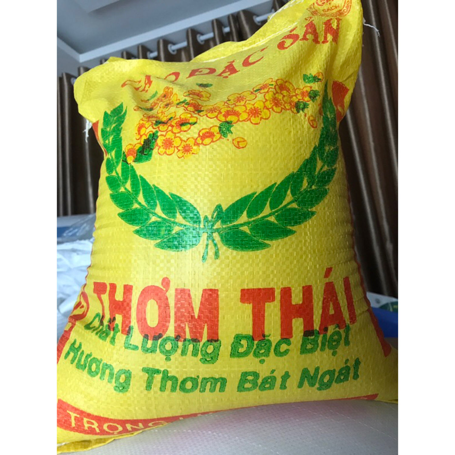 Gạo thơm thá¡  10kg Dẻo ít Mềm cơm