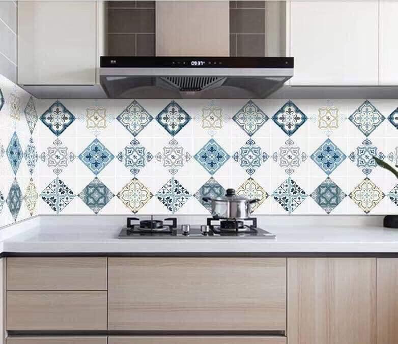 SIÊU GIẢM GIÁ - DECAL DÁN MẶT BẾP, TƯỜNG NHÀ BẾP GIẢ GẠCH ĐÁ HOA CAO CẤP CHỊU NHIỆT, CHỐNG BÁM DẦU MỠ, DỄ LAU CHÙI DÀI 3 MÉT, RỘNG 61CM (CÓ SẴN KEO DÁN)