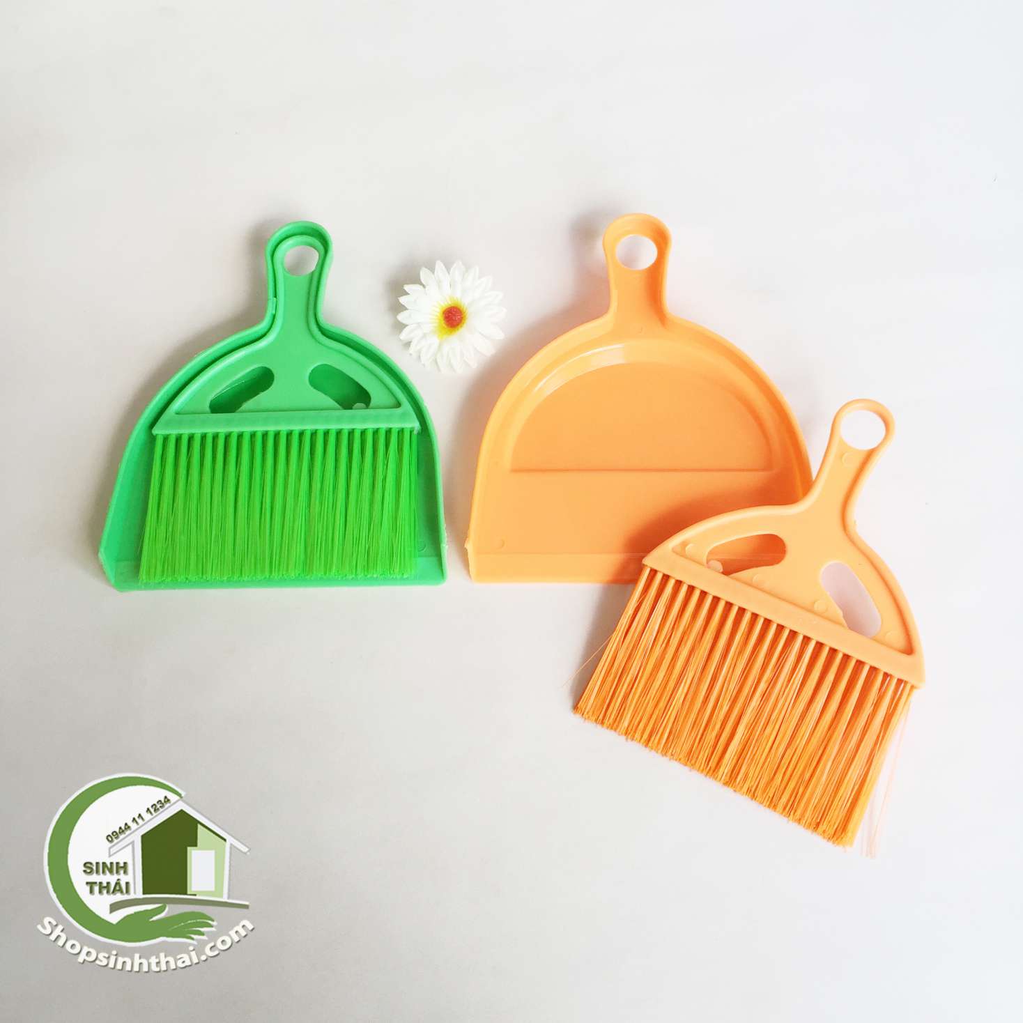 [HCM]Bộ chổi quét và hốt rác mini - quét bàn thờ máy tính - màu ngẫu nhiên