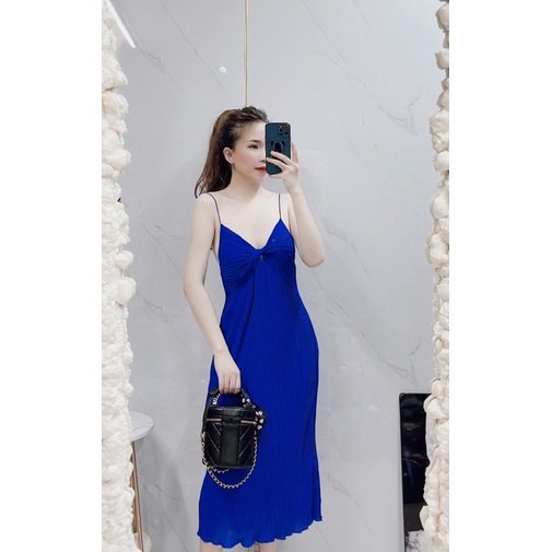 Đầm dập li xoắn ngực