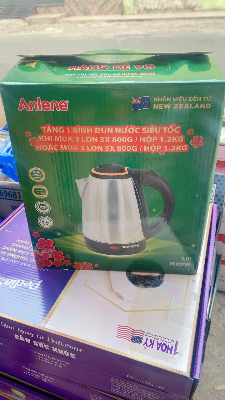 Ấm đun siêu tốc SHD1182 Quà Tặng Anlene