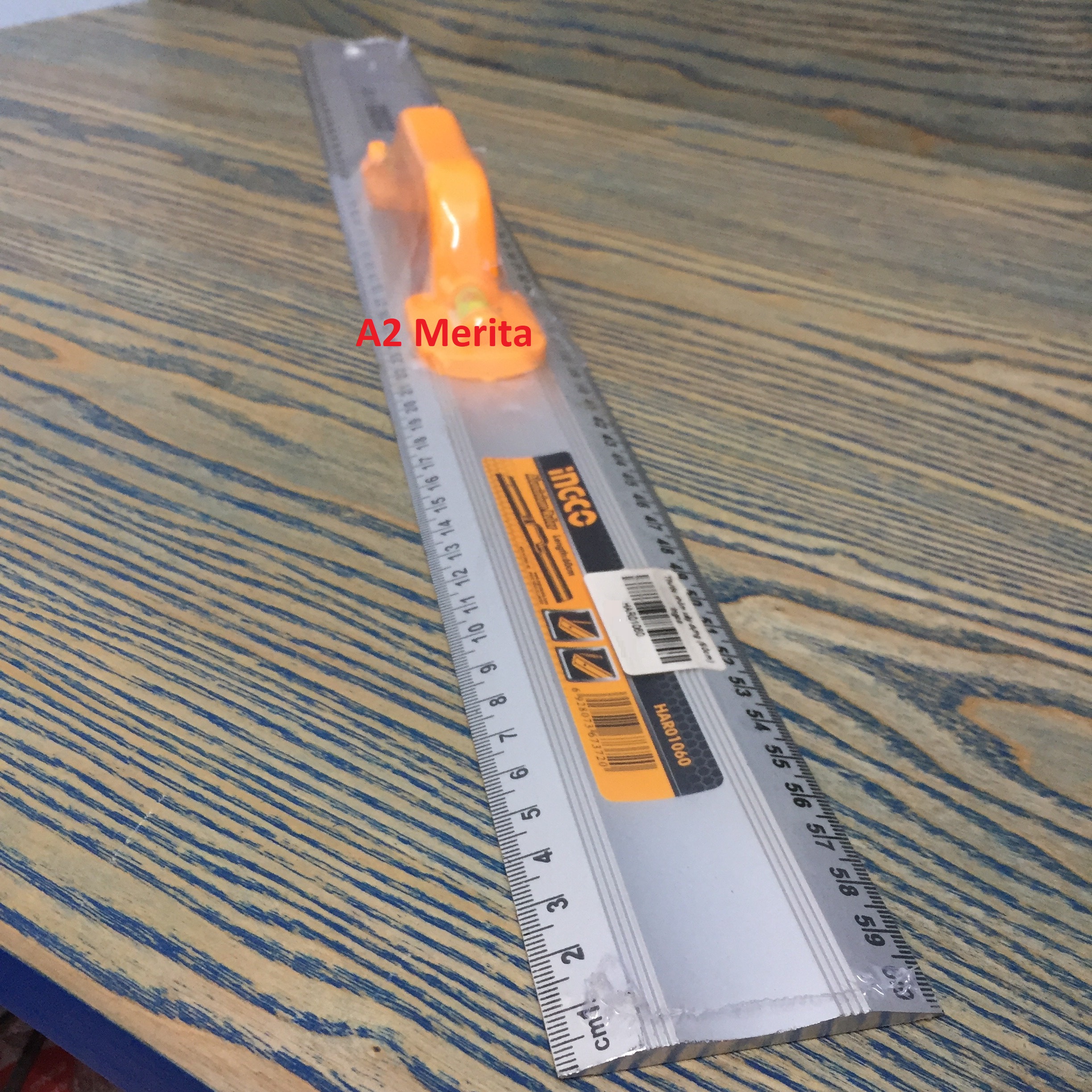 Thước nhôm xây dựng (60cm) Ingco HAR01060