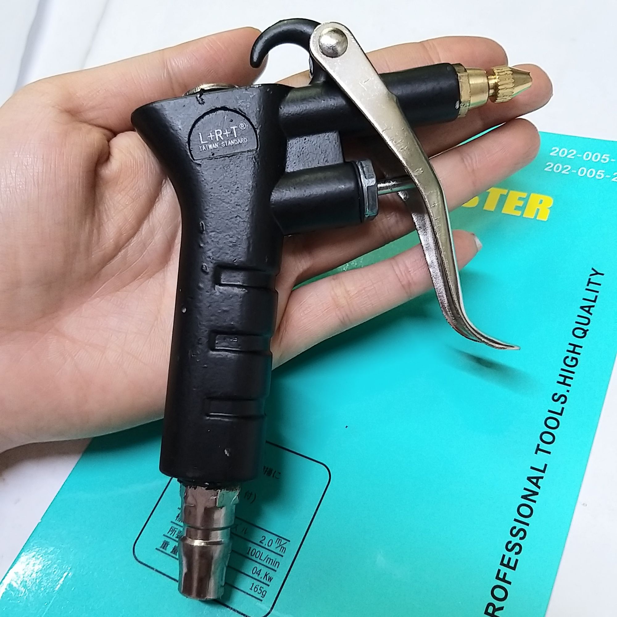 [HCM]Dụng Cụ Xịt Hơi Sắt (Đen)
