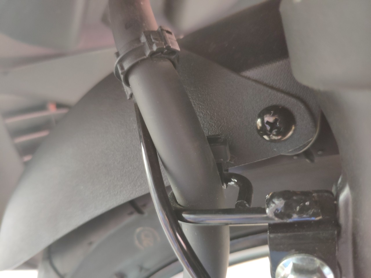[HCM]Dè nối trước cho xe Yamaha NVX ( chỉ gồm miếng nối)