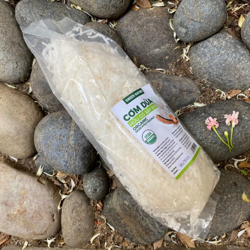 Cơm dừa sấy khô Green Nature 300gr