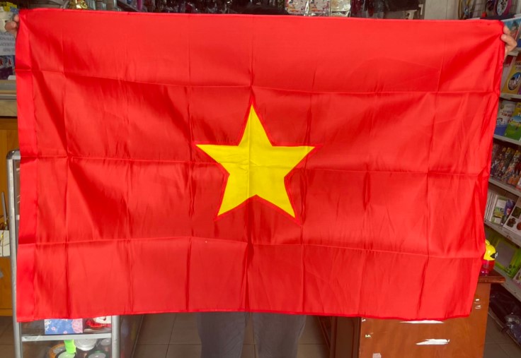 Cờ Tổ Quốc chất liệu phi bóng 0.8x1m2 rực rỡ trang trọng