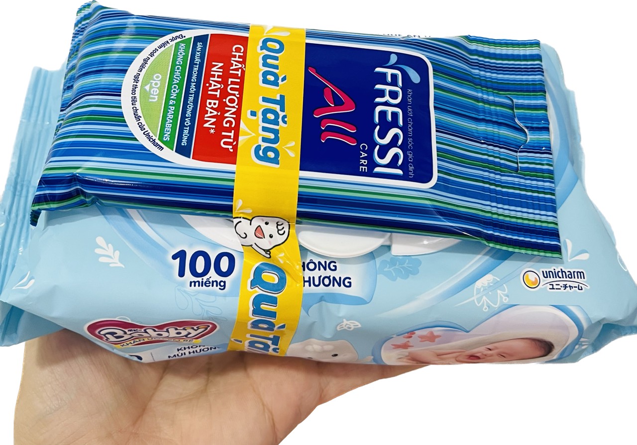 Khăn ướt trẻ em Bobby không mùi gói 100 tờ