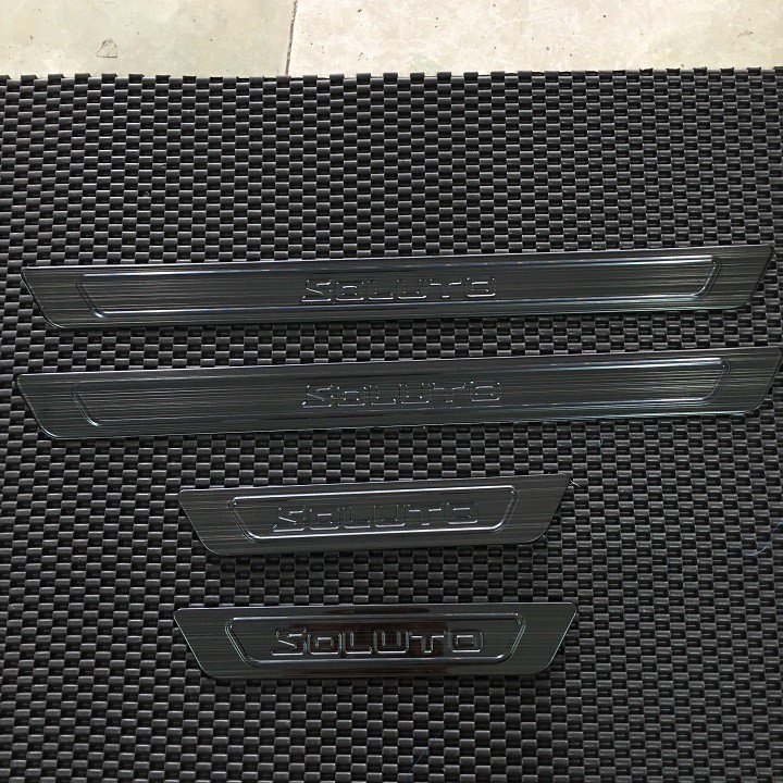 ỐP BẬC NGOÀI TITAN KIA SOLUTO