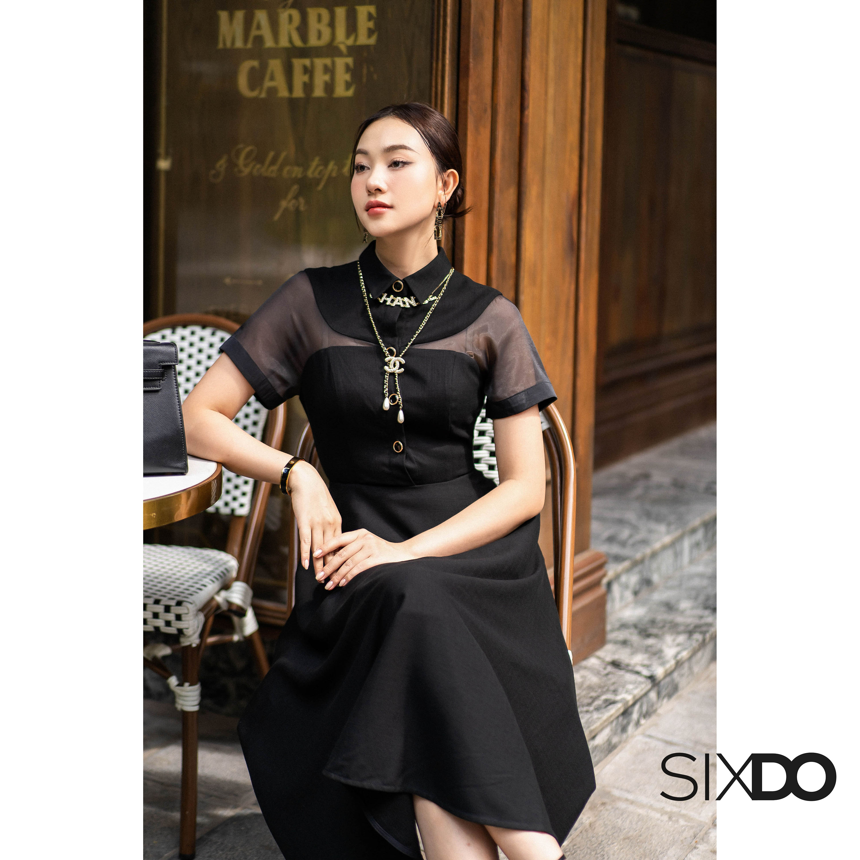 Đầm đen dáng xòe cổ sơ mi SIXDO (Black Midi Raw Dress)