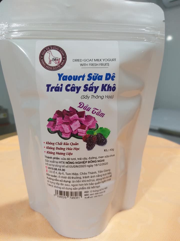 Yaour sữa dê sấy thăng hoa vị dâu tằm Đông Nghi Tiền Giang 40g