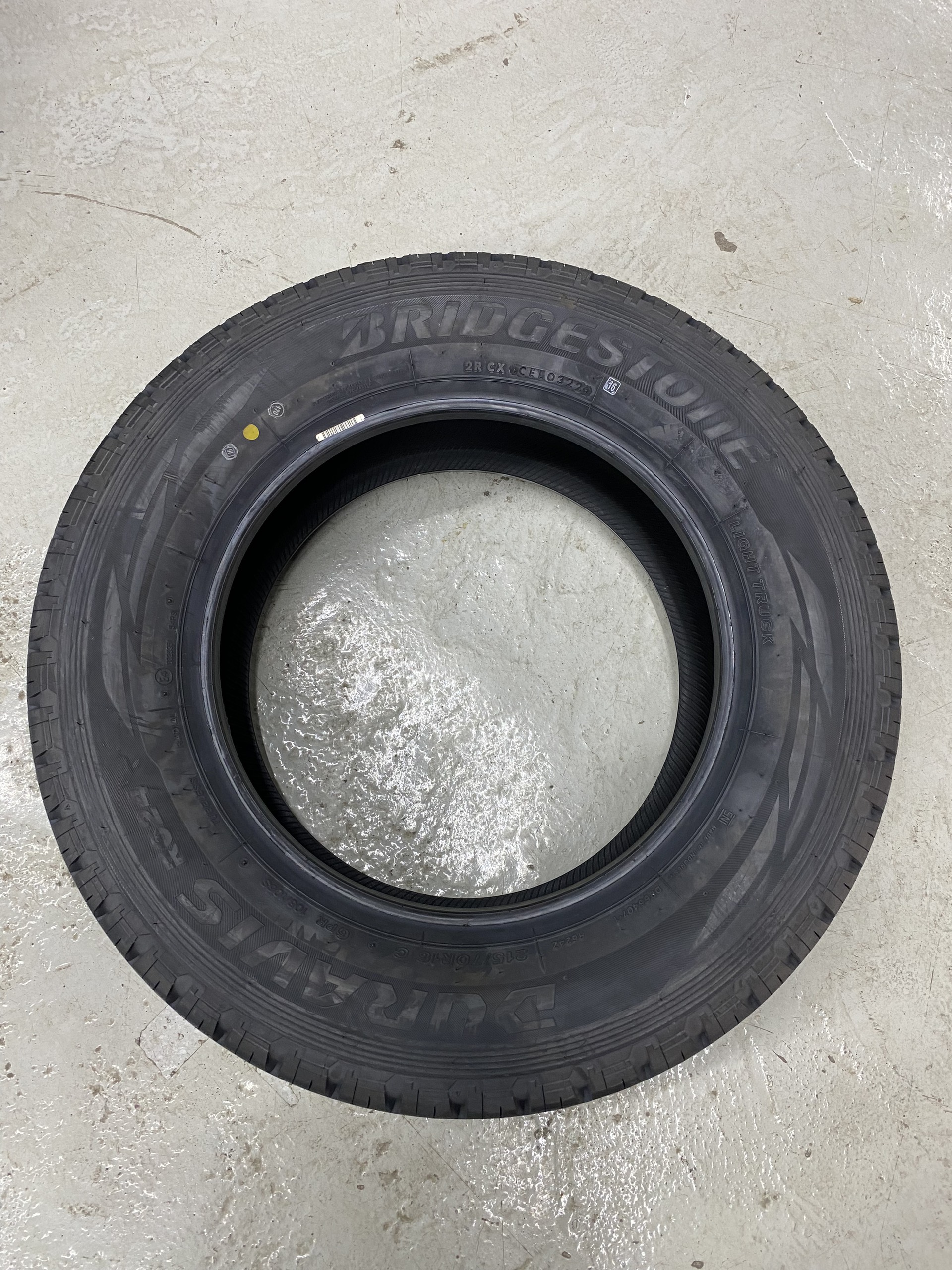 Lốp Bridgestone 215/70R16C R624