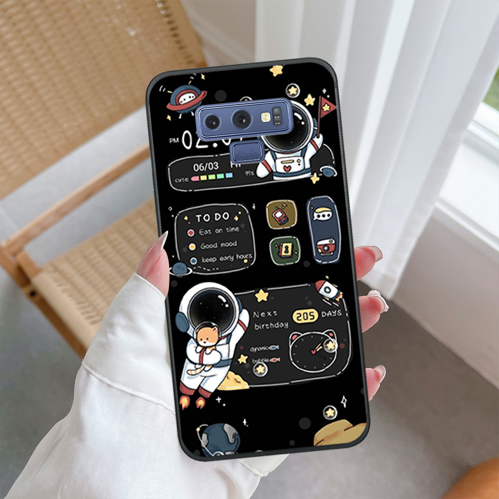 Ốp lưng Samsung Note 8/ Note 9 hình vũ trụ, phi hành gia astronaut