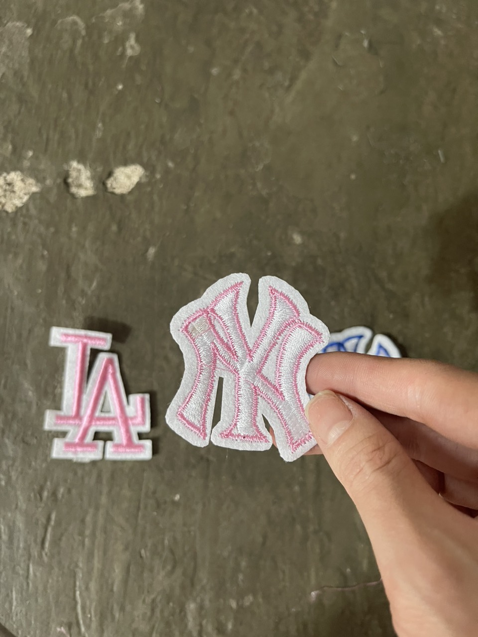 Miếng Sticker Thêu Ủi hình logo thương hiệu cao cấp 02