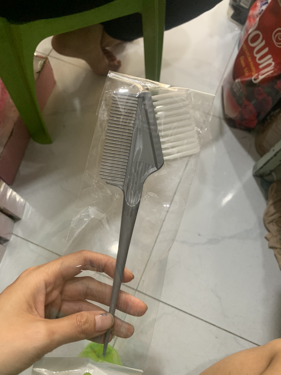 combo chén nhuộm + lược nhuộm