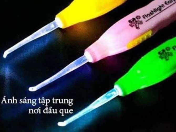 DỤNG CỤ LẤY RÁY TAI CÓ ĐÈN
