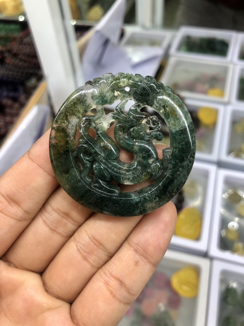Mặt dây chuyền Tỳ Hưu hóa rồng đá ngọc băng tảo
