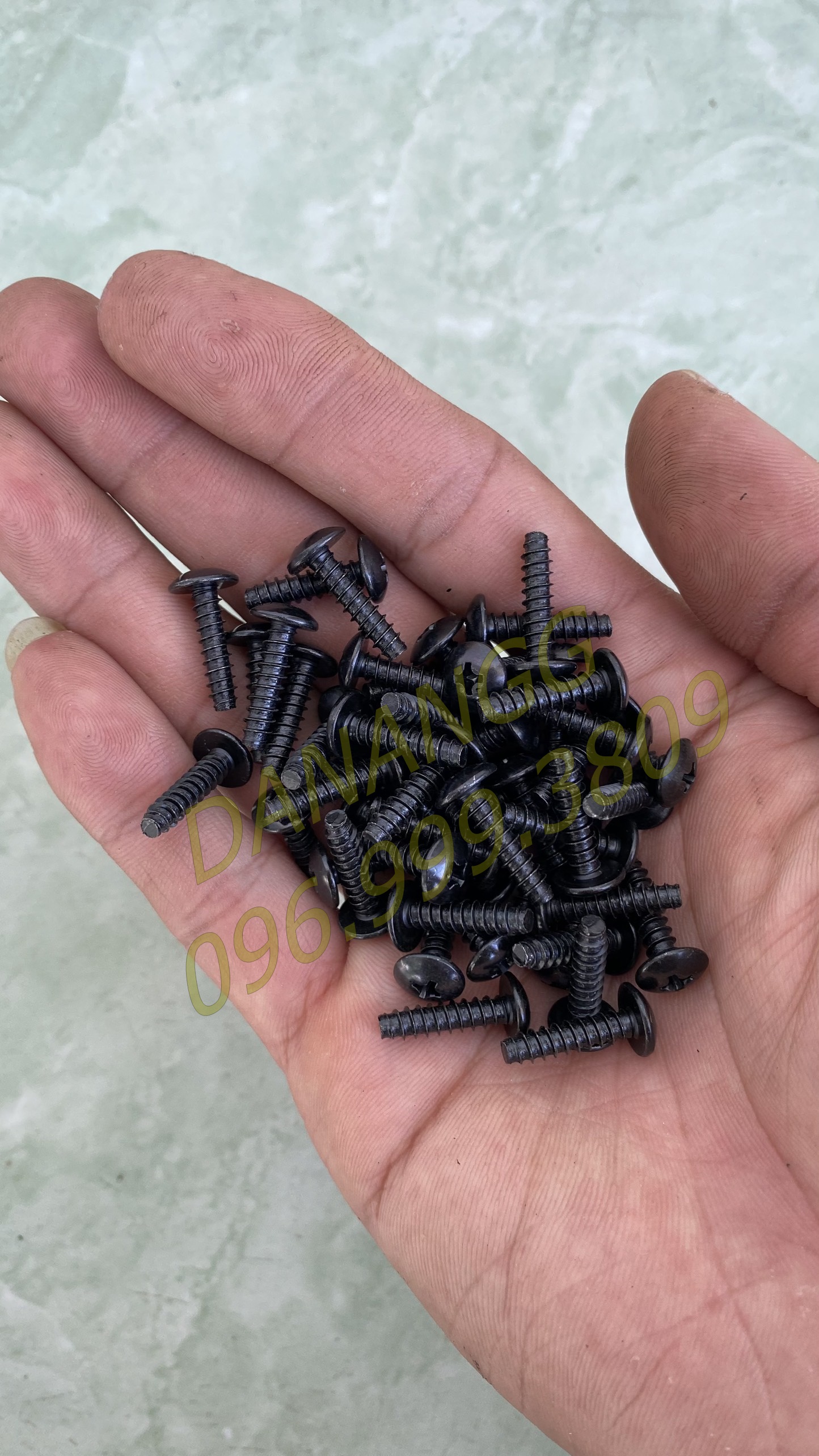 vít xoắn - Kẹp xoắn vặn ốc 4 ly 50 con