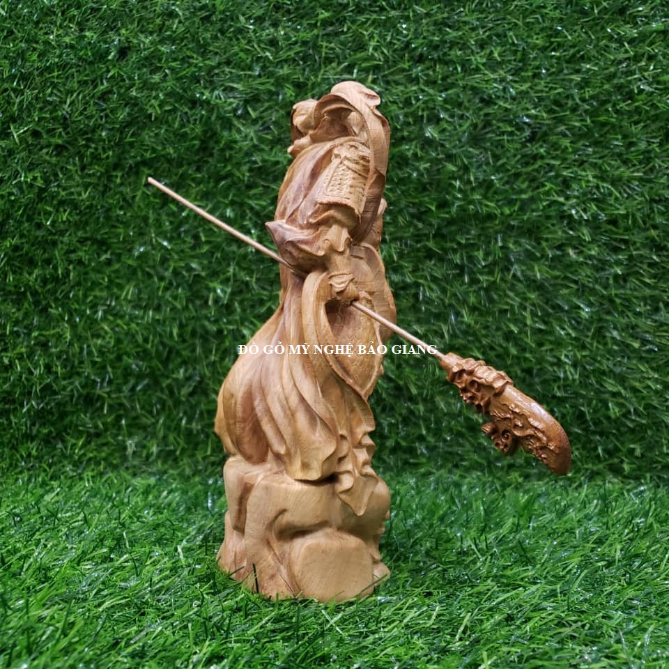 Tượng quan công gỗ bách xanh