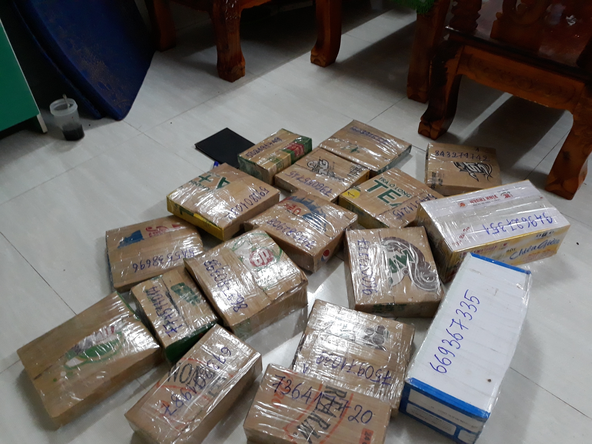[HCM]Khay trứng dế