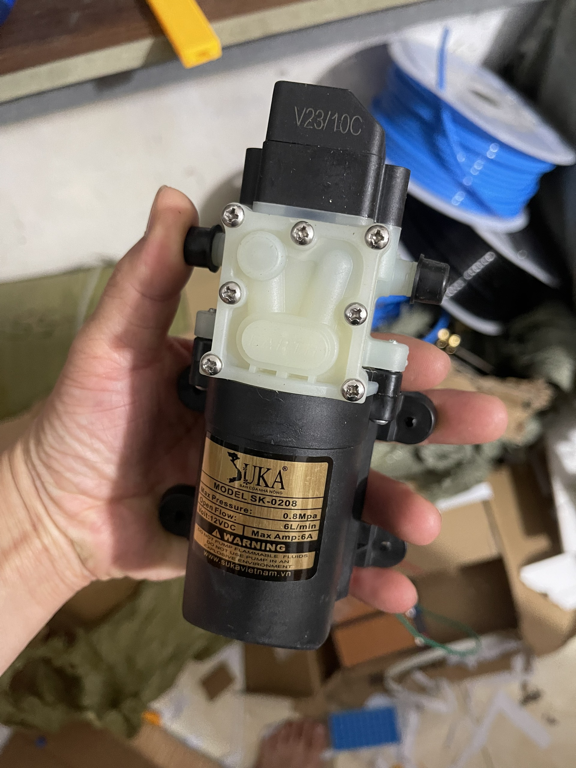 Máy bơm 12v tăng áp tự động ngắt