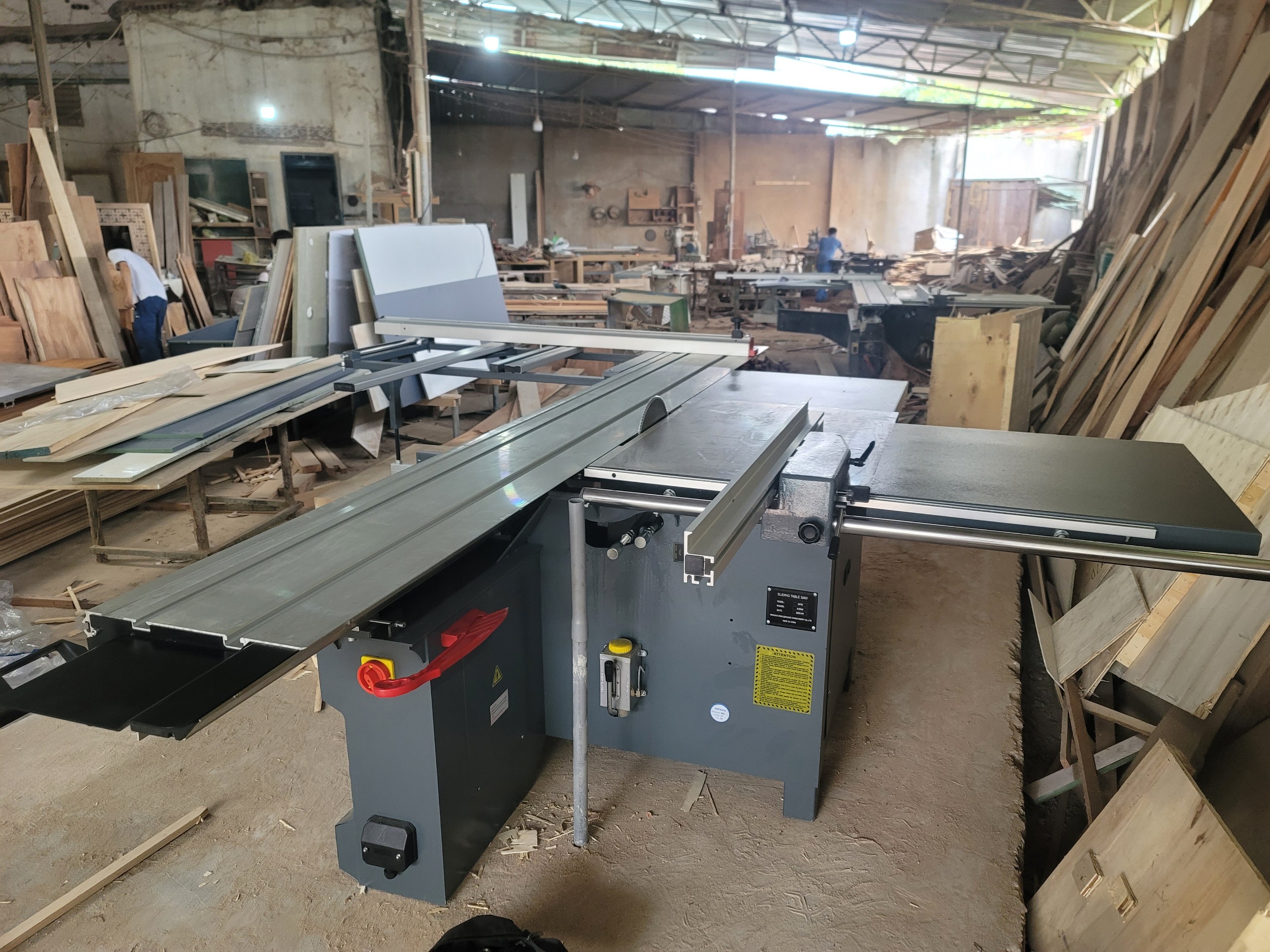 [Ho Chi Minh] w7d sliding table circular saw