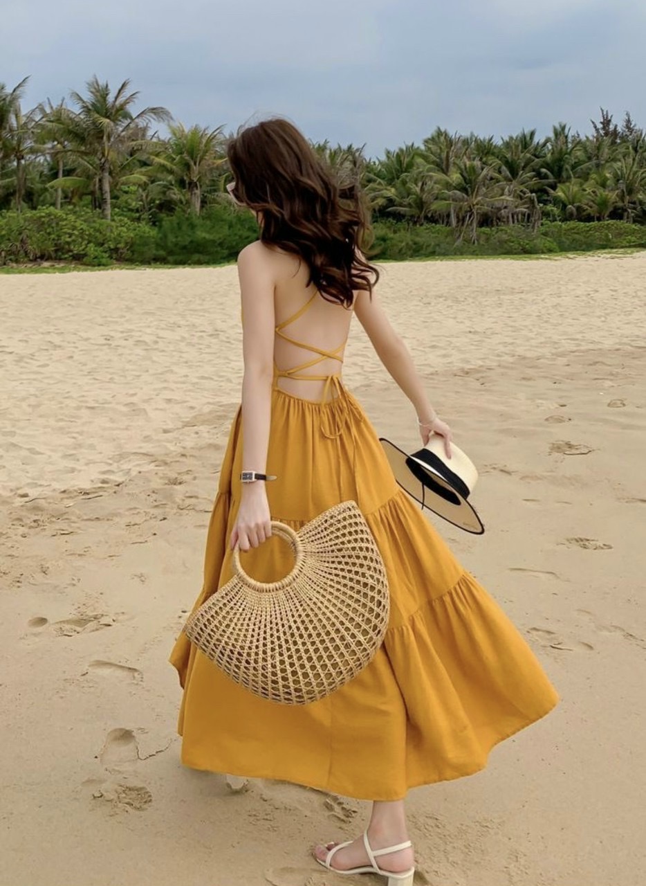 Đầm maxi vàng đan dây sau