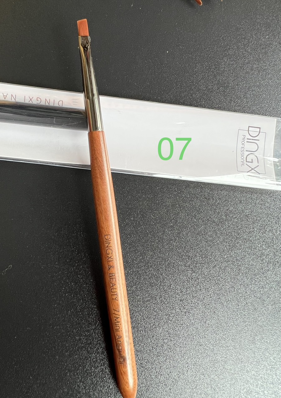 Cọ chuyên nail loại tốt cán gỗ dingxi