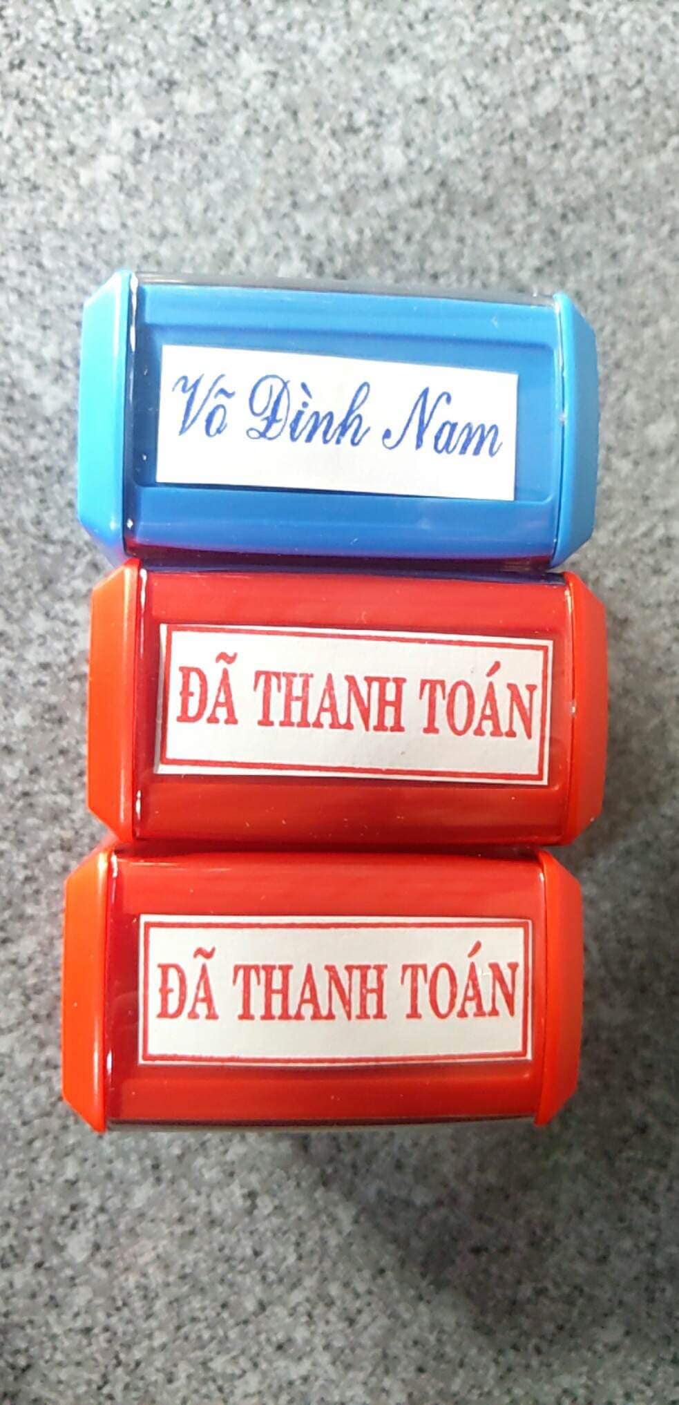 Khắc con dấu tên theo yêu cầu