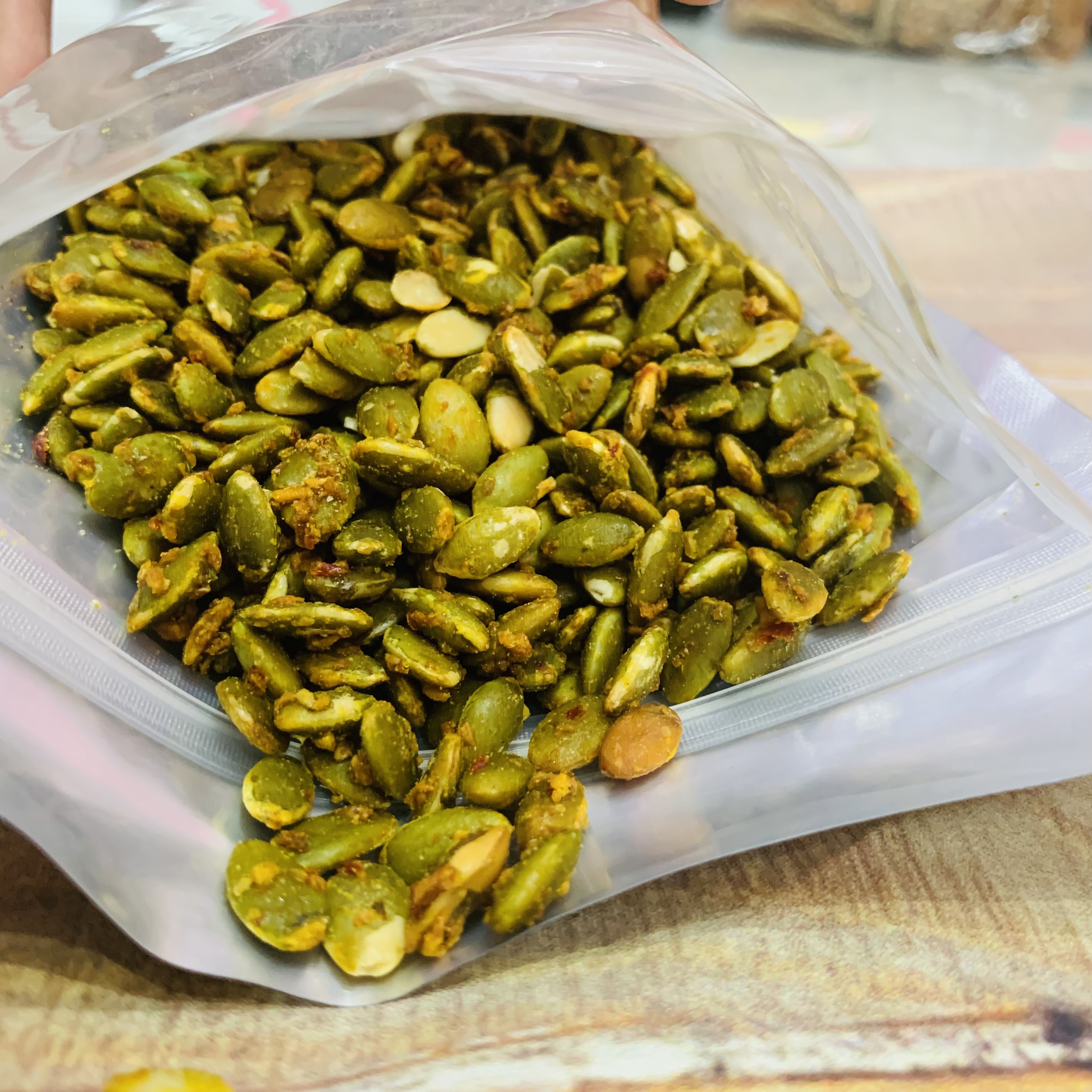 1kg nhận bí xanh sấy bơ tỏi