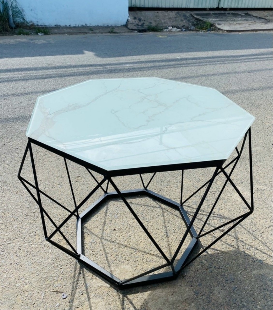BÀN TRÀ, BÀN SOFA KHUNG SẮT MẶT KÍNH SANG TRỌNG