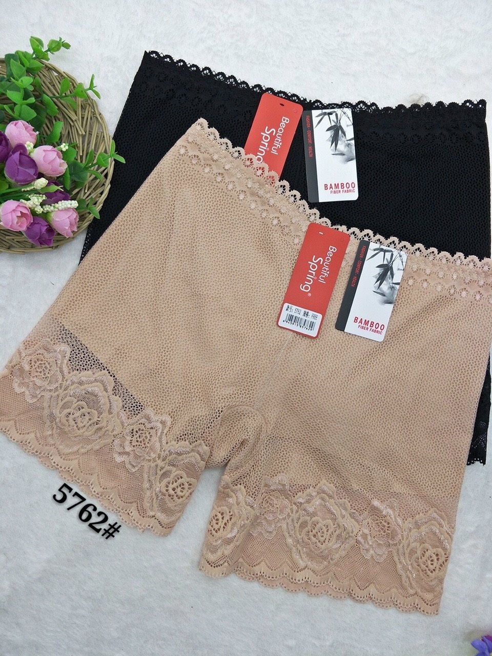 Quần Mặc Váy Nâng Mông Phối Ren