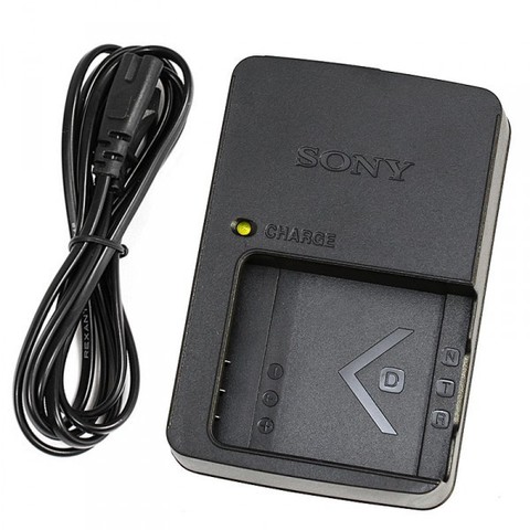 Sạc máy ảnh Sony BC-CSDE (cho pin NP-BD1) - Hàng nhập khẩu