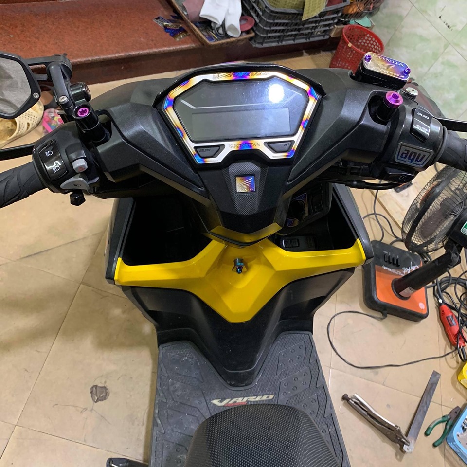 [HCM]VIỀN ĐỒNG HỒ TITAN CHO HONDA VARIO