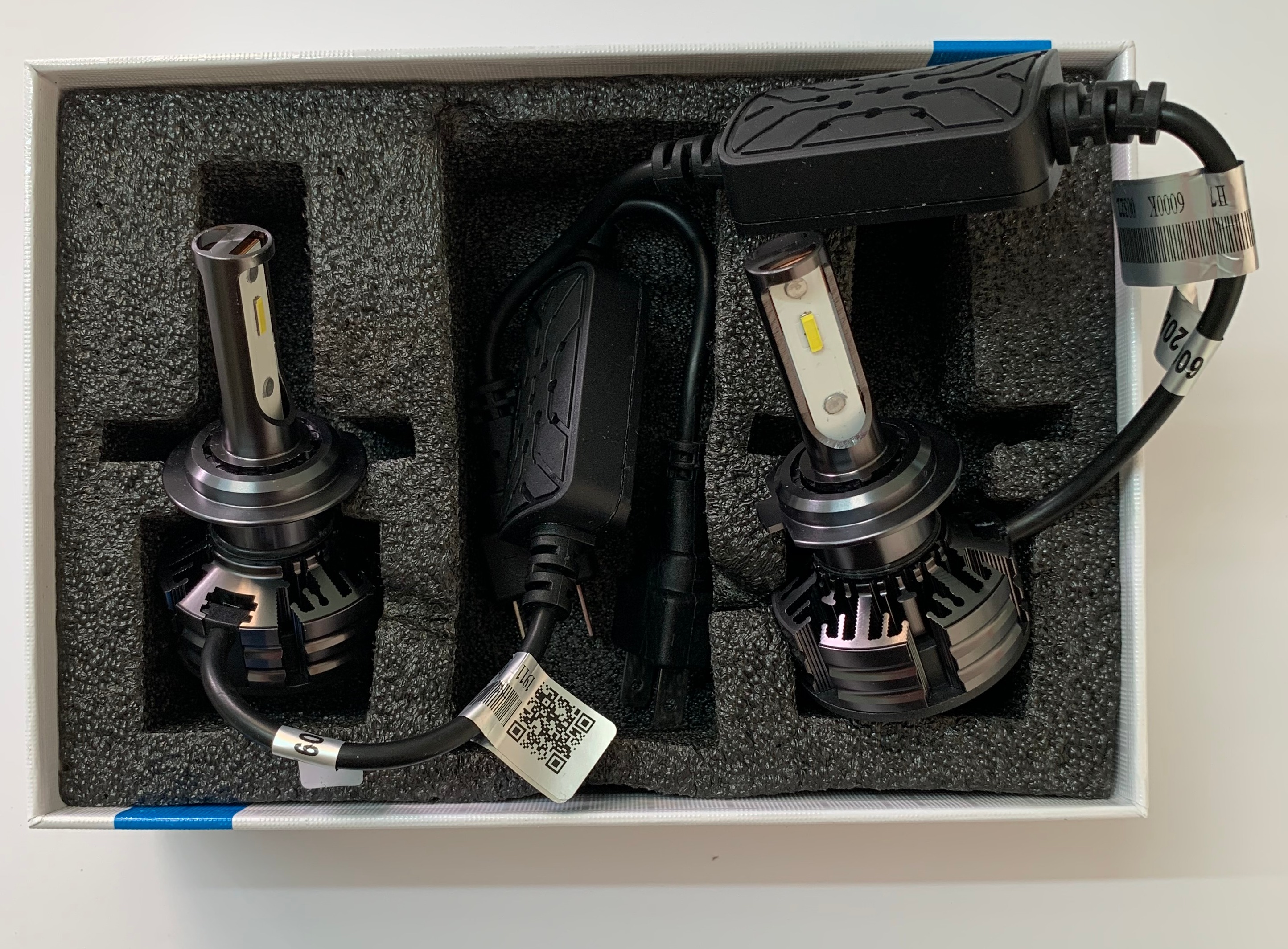 [HCM]Đen led 380 chân H7