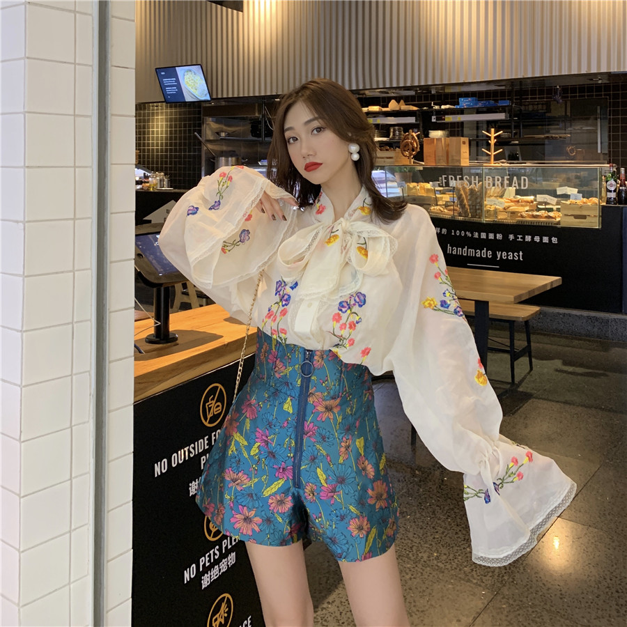 Set ulzzang sơmi + quần hoa cạp cao (ảnh thật)