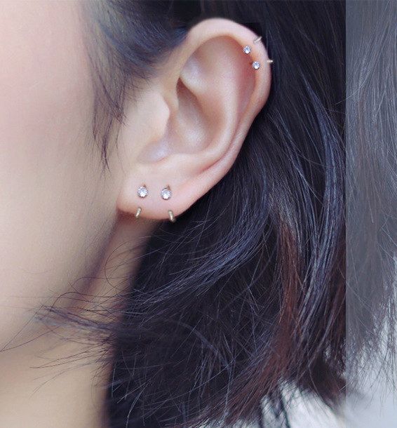 1 chiếc khoen tai zircon theo size