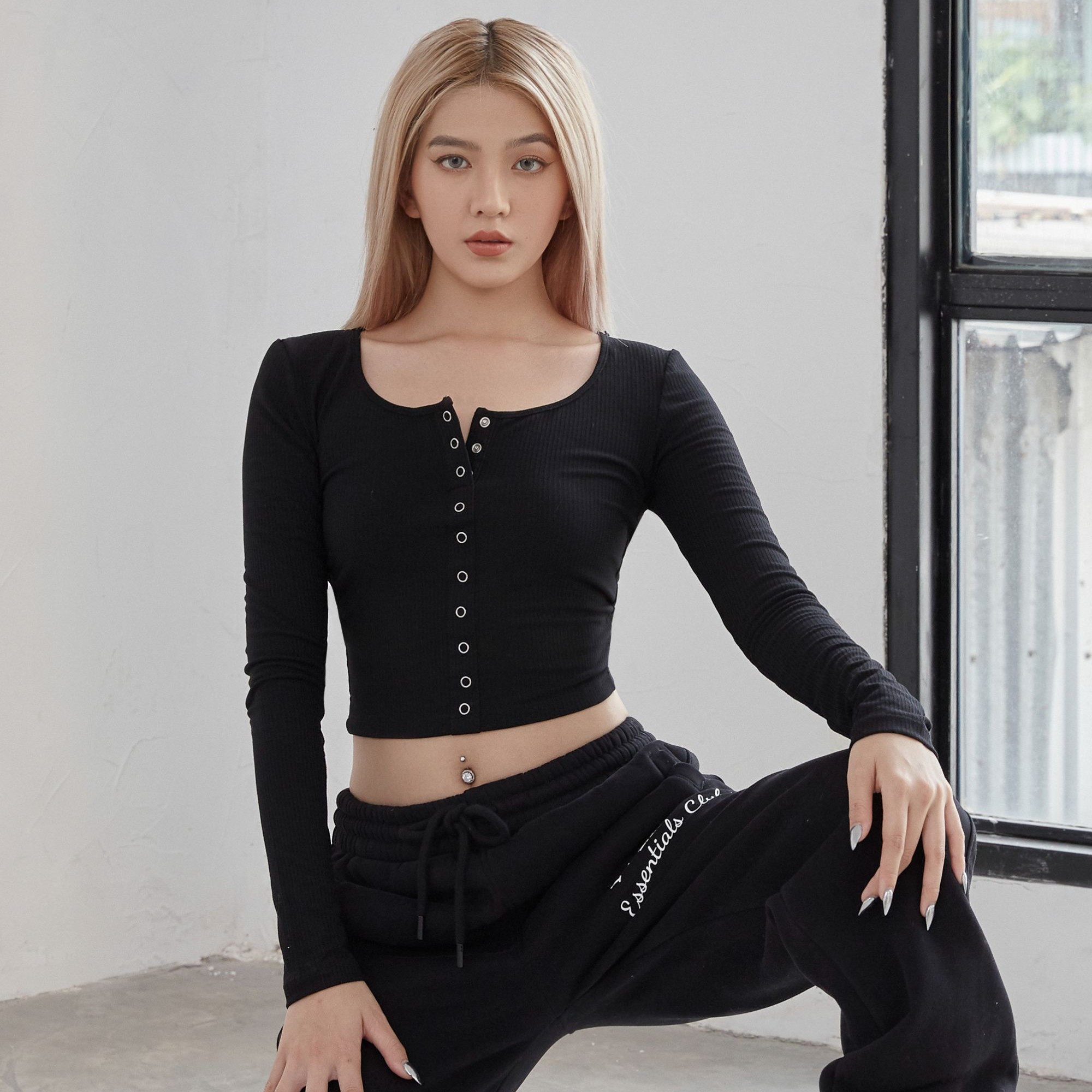 Áo thun nữ tay dài RYACTIVE -  BUTTON LONGSLEEVES Black