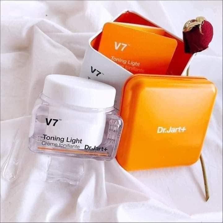 KEM DƯỠNG DA V7 MẪU MỚI