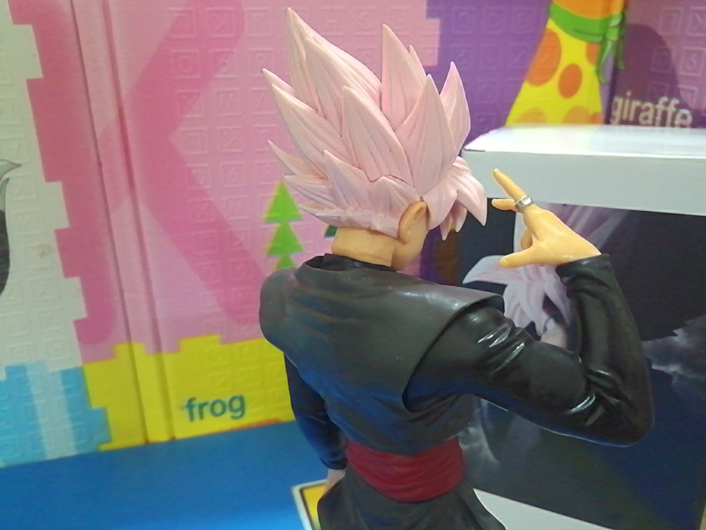 Mô hình Black Goku Rose cao 32 cm ( Dragon Ball Super )