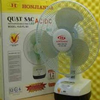 QUẠT SẠC TÁC ĐIỆN HONJIANDA FL 301 (1 BÌNH CÓ CỔNG SẠC USB )