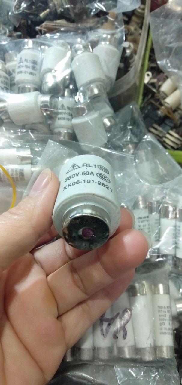 Cầu chì sứ 50A 380V combo 5