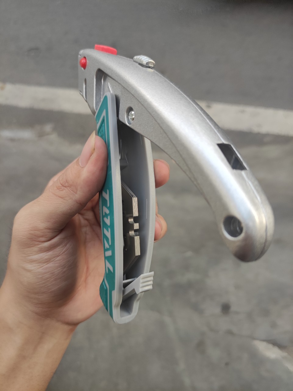 Dao Rọc Giấy Đa Năng Tht5126128 Total