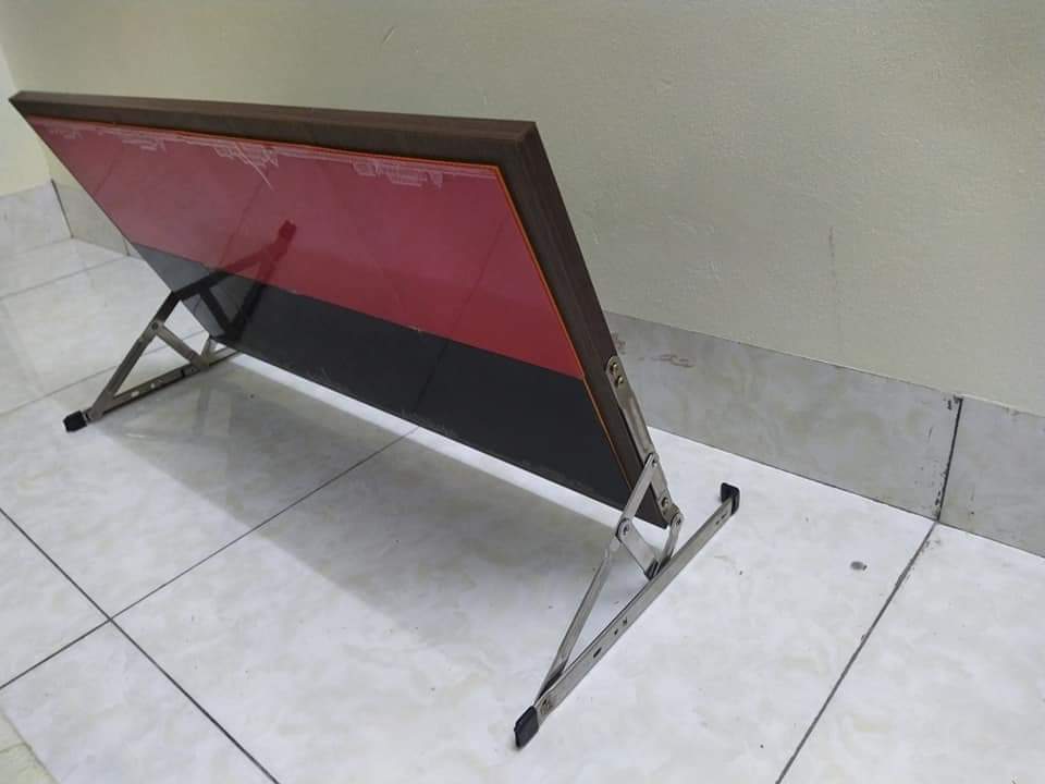Tấm phản bóng bàn dán 8 mặt mút, để bàn