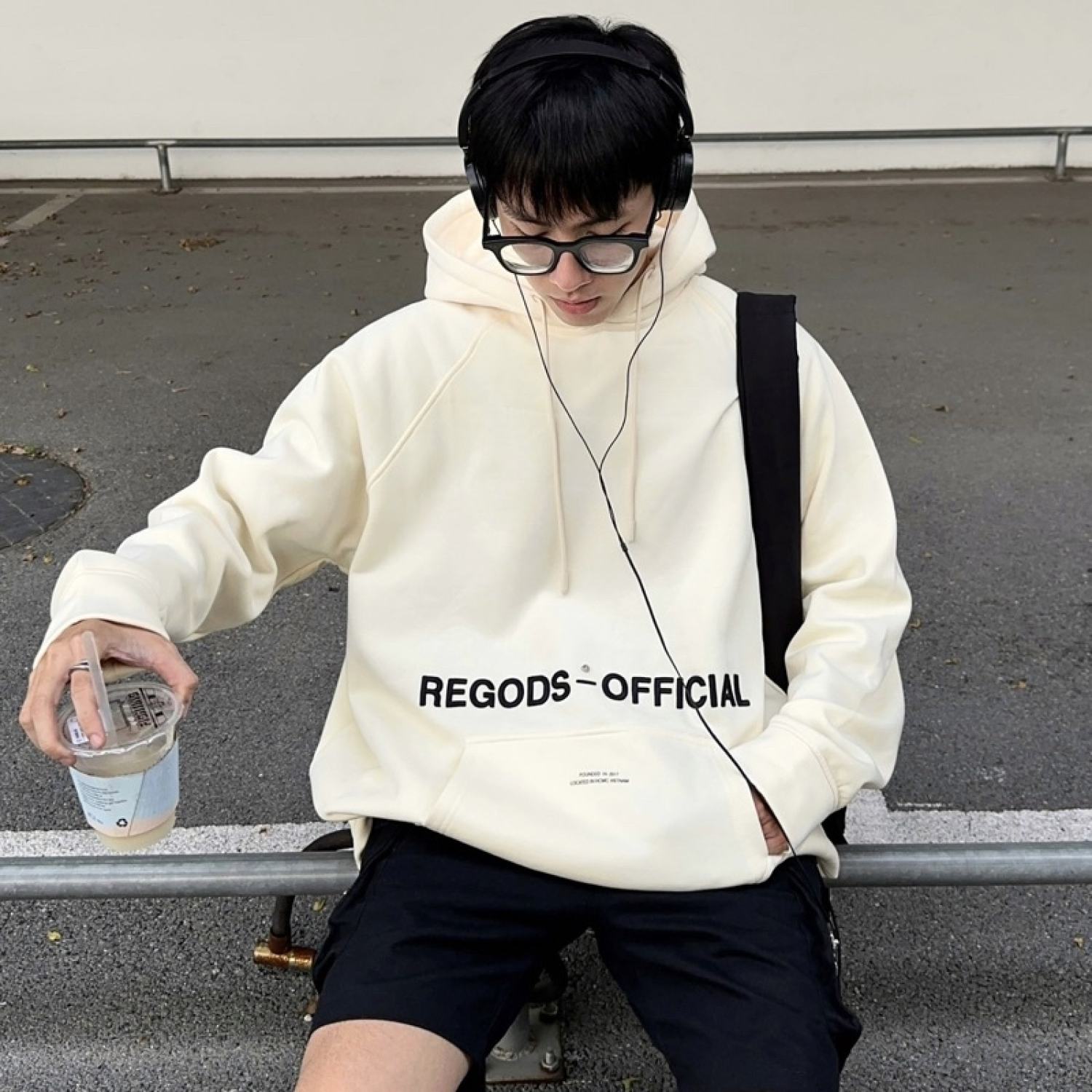 Áo Hoodie Minimalism Regods