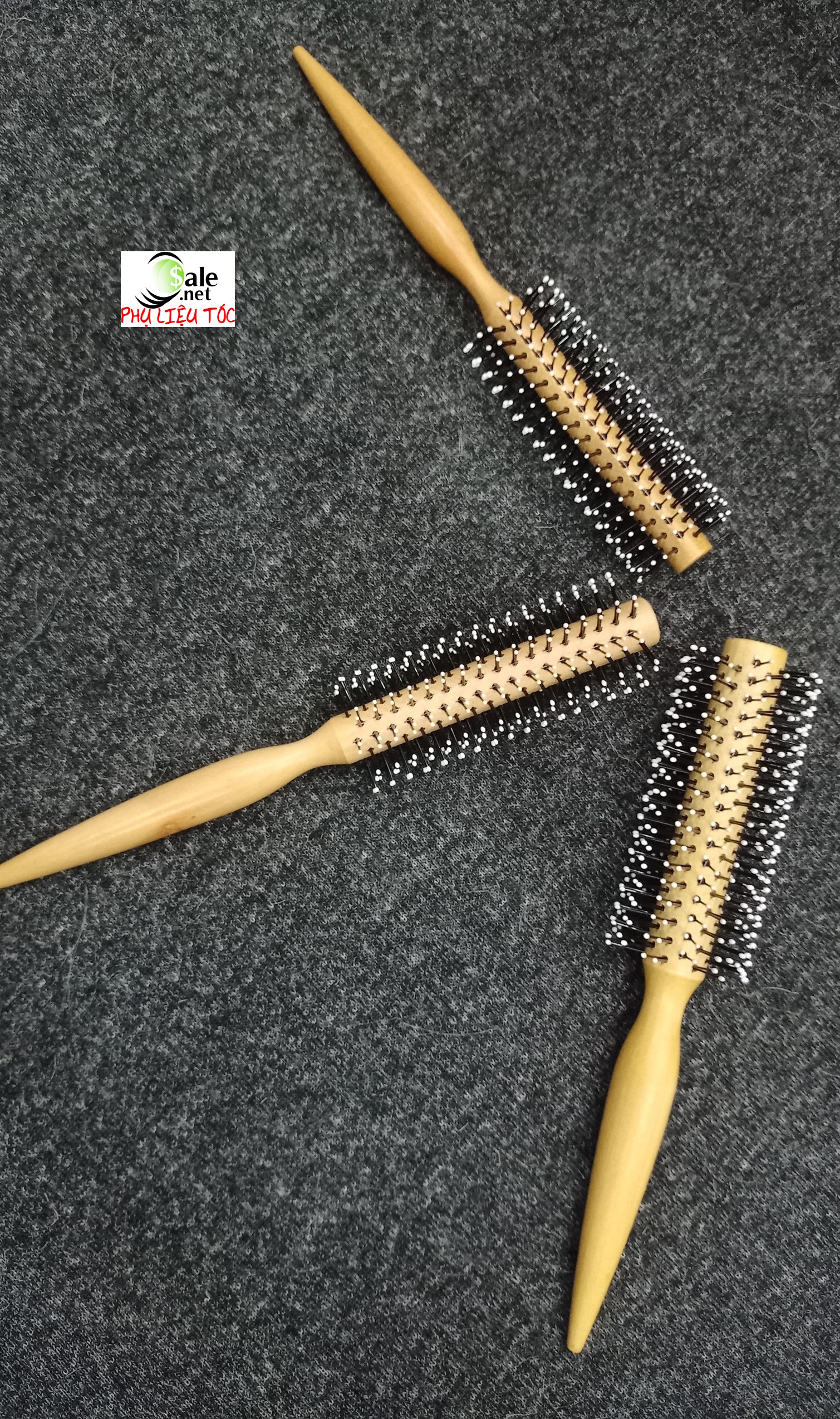 Lược chảy tóc uốn loại tốt có 3 size Lớn - vừa - nhỏ - màu nâu sáng
