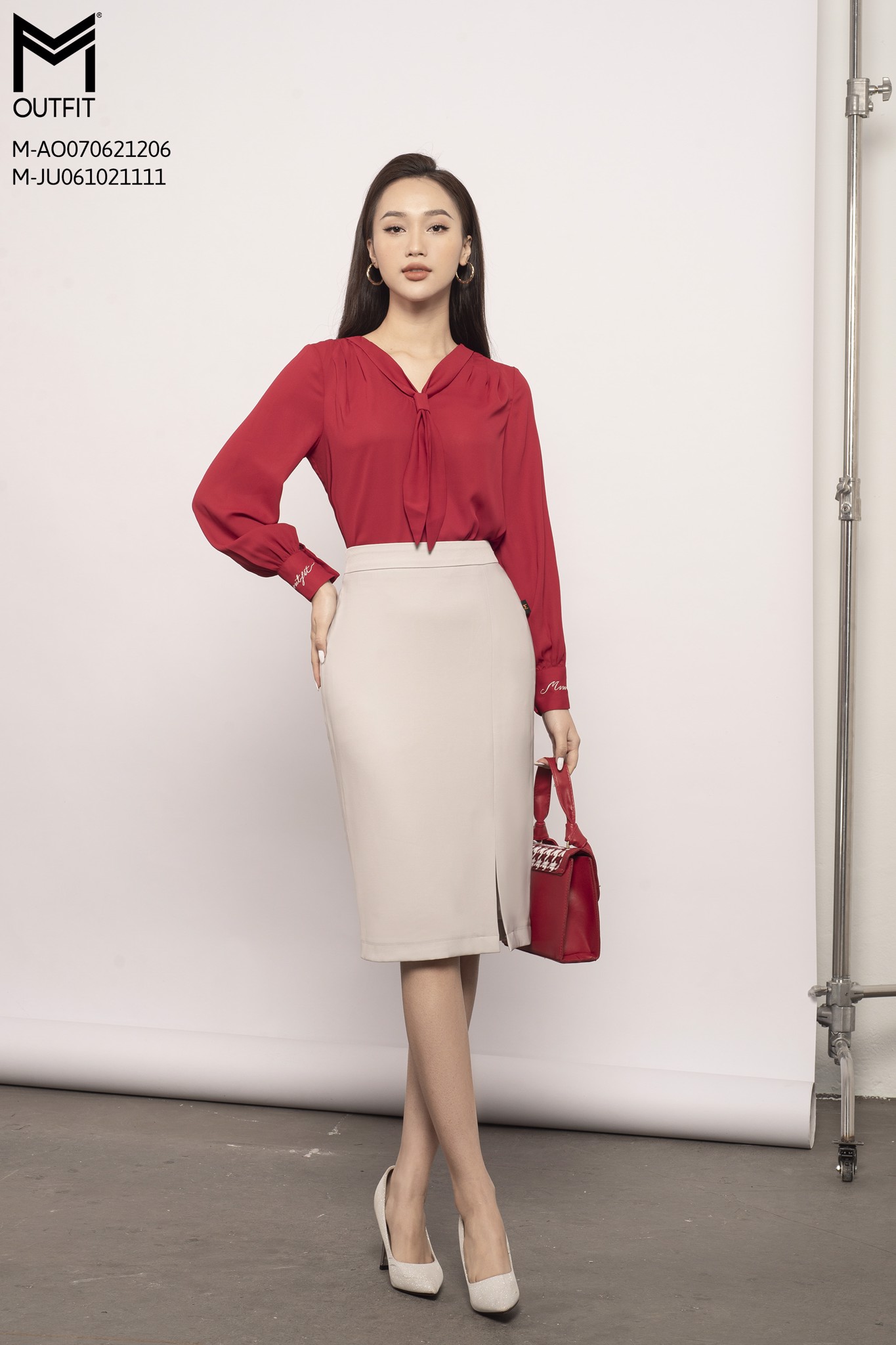 Chân váy ôm, xẻ tà - Mmoutfit